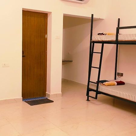 Mitra Hostel Vagator Kültér fotó